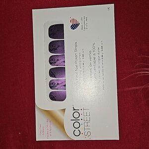 Color Street Nail Strips in 'Smokes On You'